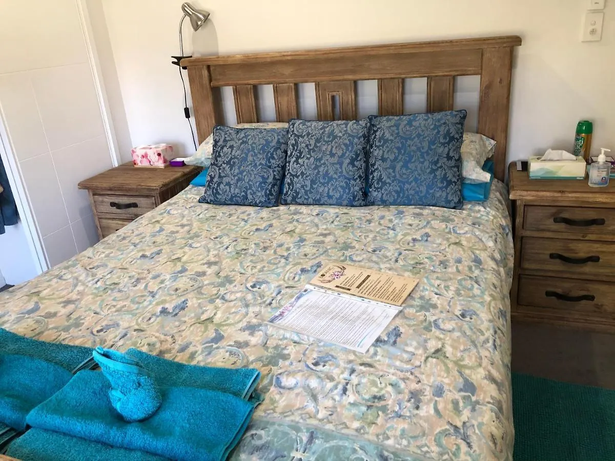 M & T'S Waterfront Bed & Breakfast Bellara Australia
